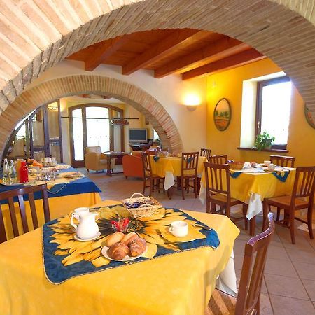 Locanda Il Girasole Ancona Bagian luar foto