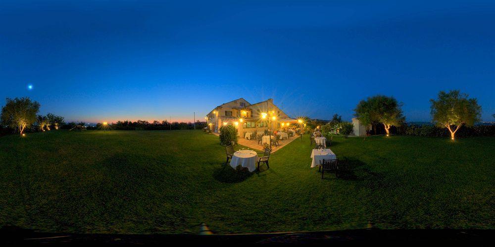 Locanda Il Girasole Ancona Bagian luar foto