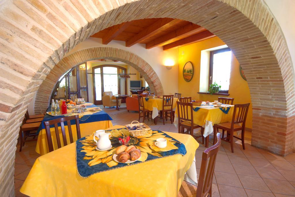 Locanda Il Girasole Ancona Bagian luar foto